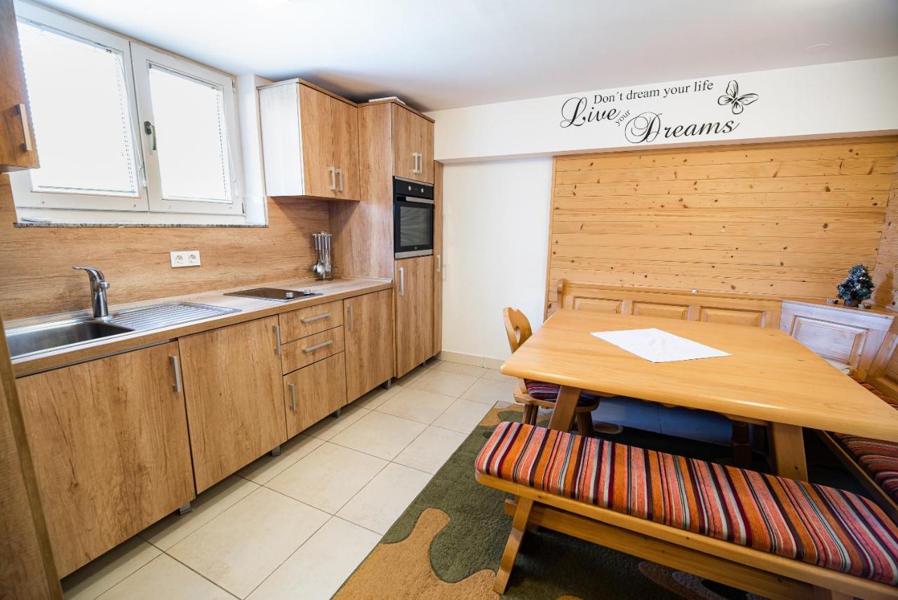 Apartments Zvoh, Krvavec, Ski-In, Ski-Out Cerklje na Gorenjskem Luaran gambar