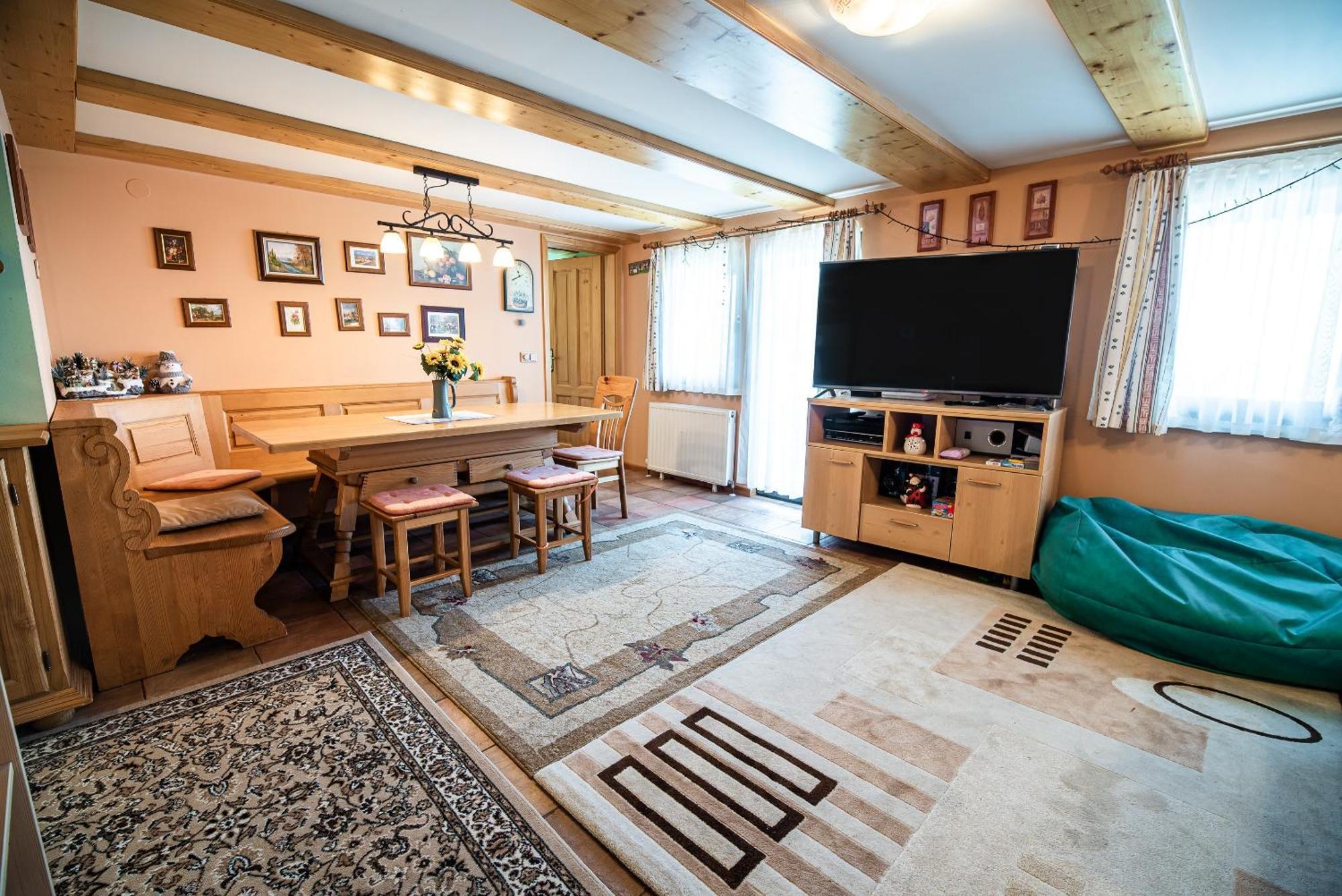 Apartments Zvoh, Krvavec, Ski-In, Ski-Out Cerklje na Gorenjskem Bilik gambar
