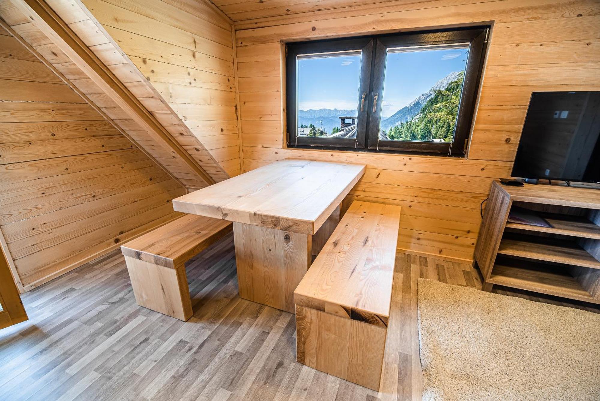 Apartments Zvoh, Krvavec, Ski-In, Ski-Out Cerklje na Gorenjskem Bilik gambar